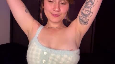 Snapshot of meleena_fox chatting on May 28, 2026, 9:34 pm Im Meleena online show from May 28, 2026, 9:34 pm