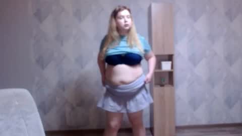Snapshot of melina_beauty chatting on June 24, 2026, 12:20 am Melina online show from June 24, 2026, 12:20 am