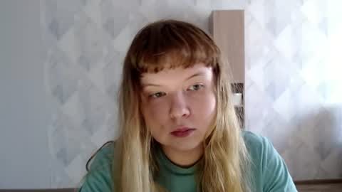 Snapshot of melina_beauty chatting on July 15, 2026, 8:41 am Melina online show from July 15, 2026, 8:41 am