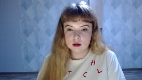 Snapshot of melina_beauty chatting on July 22, 2026, 1:30 am Melina online show from July 22, 2026, 1:30 am
