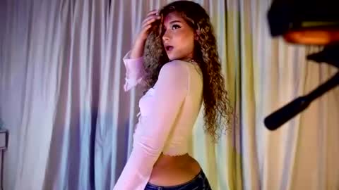 MelinaSmith  online show from July 24, 2026, 9:13 pm