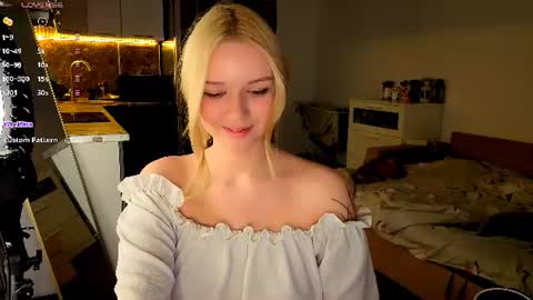Mel or Lissa 3 Welcome here online show from July 31, 2026, 8:30 pm