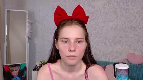 mellhyees online show from July 25, 2026, 3:15 am