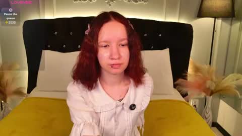 Mia online show from July 7, 2026, 6:23 pm