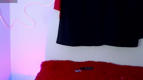 mia califa online show from May 15, 2026, 6:42 am