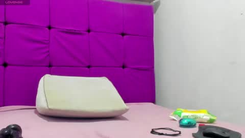 mia_jasmin20 online show from July 15, 2026, 11:54 pm