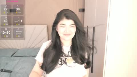Mia 3 online show from June 13, 2026, 11:19 am
