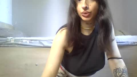Mia online show from June 16, 2026, 9:45 am