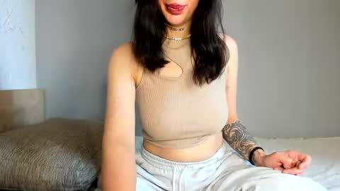 Mia online show from June 17, 2026, 8:50 am