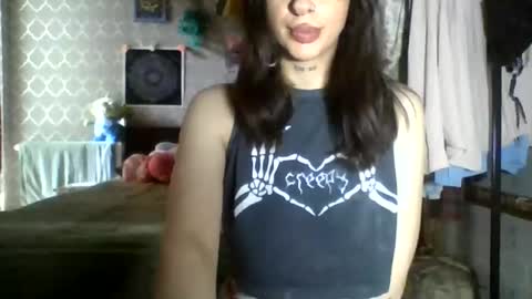 Mia online show from June 23, 2026, 11:08 am