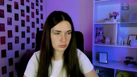 mia_mooon_ online show from July 13, 2026, 8:17 am