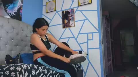 mia_thompson_0 online show from June 23, 2026, 1:09 pm