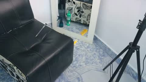 mia_thompson_0 online show from July 16, 2026, 3:07 pm