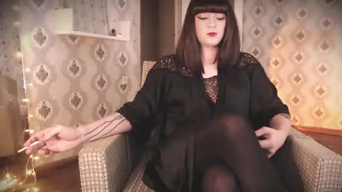 Snapshot of mia_wallase chatting on July 19, 2026, 8:01 pm mia_wallase online show from July 19, 2026, 8:01 pm