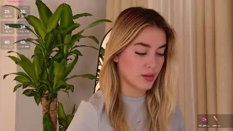 Mia White  online show from July 17, 2026, 2:02 pm