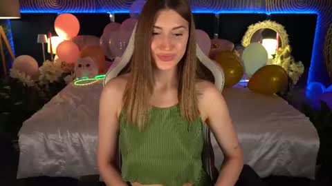 Mia online show from July 2, 2026, 1:06 pm
