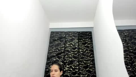 Snapshot of miacours chatting on July 5, 2026, 2:35 pm MiaCours online show from July 5, 2026, 2:35 pm