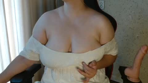 MiaFoxisJa online show from July 6, 2026, 3:58 am