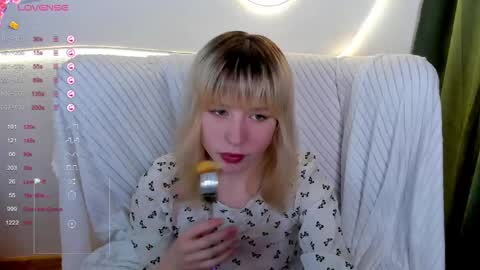 miakimiko online show from June 5, 2026, 1:45 am