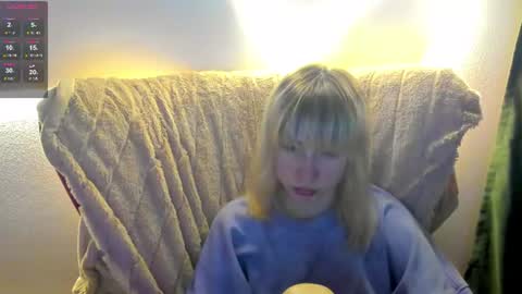 miakimiko online show from June 21, 2026, 1:19 am