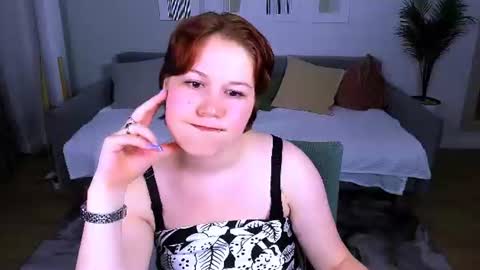 Snapshot of mialacrice chatting on June 12, 2026, 6:40 pm mialacrice online show from June 12, 2026, 6:40 pm