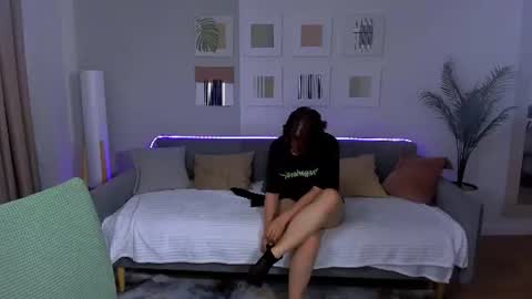 Snapshot of mialacrice chatting on June 21, 2026, 7:27 pm mialacrice online show from June 21, 2026, 7:27 pm