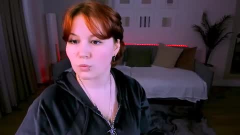 Snapshot of mialacrice chatting on June 29, 2026, 11:32 am mialacrice online show from June 29, 2026, 11:32 am