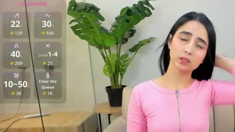 mialiore_ online show from July 1, 2026, 12:29 pm