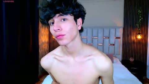 MICHAELL online show from May 25, 2026, 12:44 pm