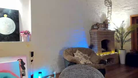 Michi online show from December 12, 2024, 12:38 am