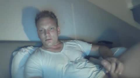 mickkxl online show from June 4, 2026, 8:04 pm