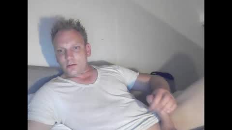 mickkxl online show from June 5, 2026, 8:58 pm