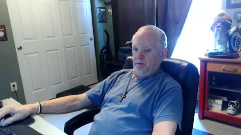 midwestdad09 online show from July 13, 2026, 1:14 pm