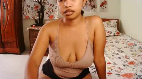 miel_07 online show from April 29, 2026, 6:39 am