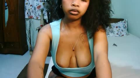 miel_07 online show from May 16, 2026, 6:32 am
