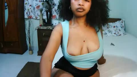 miel_07 online show from May 16, 2026, 7:05 am