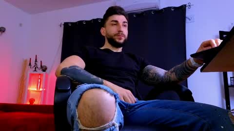 MightyAaron online show from April 28, 2026, 12:42 am