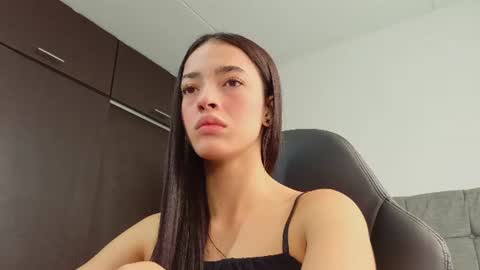 miia_bratz online show from June 12, 2026, 1:43 pm