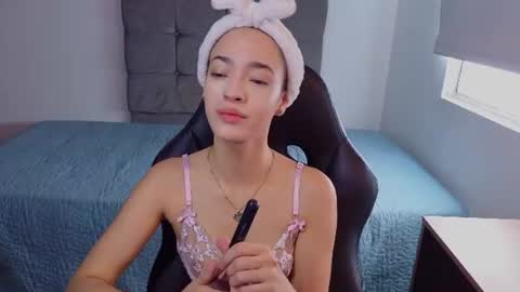 miia_bratz online show from June 23, 2026, 1:53 pm