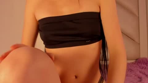 Mia online show from June 11, 2026, 12:36 pm