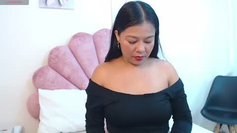 Snapshot of milaaadams chatting on July 23, 2026, 11:08 am mila online show from July 23, 2026, 11:08 am