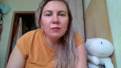 milacristalle online show from August 2, 2026, 7:18 am