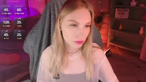 Snapshot of miladuales chatting on May 28, 2026, 6:00 am Mila online show from May 28, 2026, 6:00 am