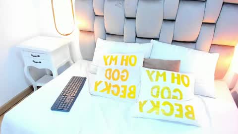 miley jones  online show from May 27, 2026, 8:39 pm