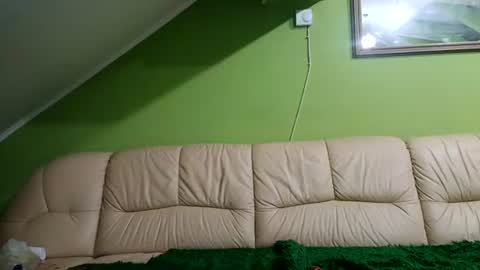 milf44milf online show from July 31, 2026, 7:46 pm