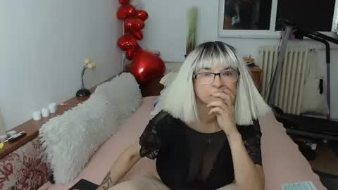 milfdolores online show from July 23, 2026, 1:58 am