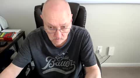 millenium0129 online show from May 8, 2026, 4:01 pm