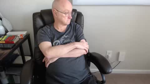 millenium0129 online show from May 15, 2026, 6:37 pm