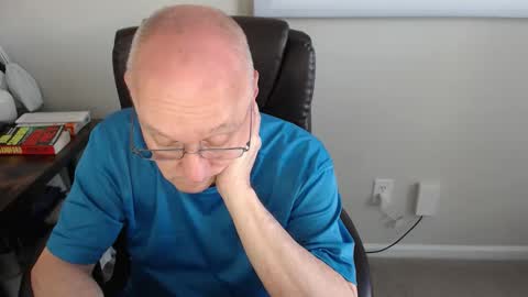 millenium0129 online show from May 18, 2026, 6:25 pm