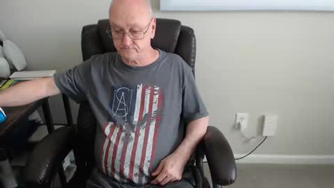 millenium0129 online show from May 19, 2026, 4:02 pm